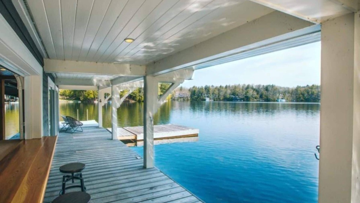 Muskoka Lakes House | Lake Joe Dreaming - your Muskoka home away from home!
