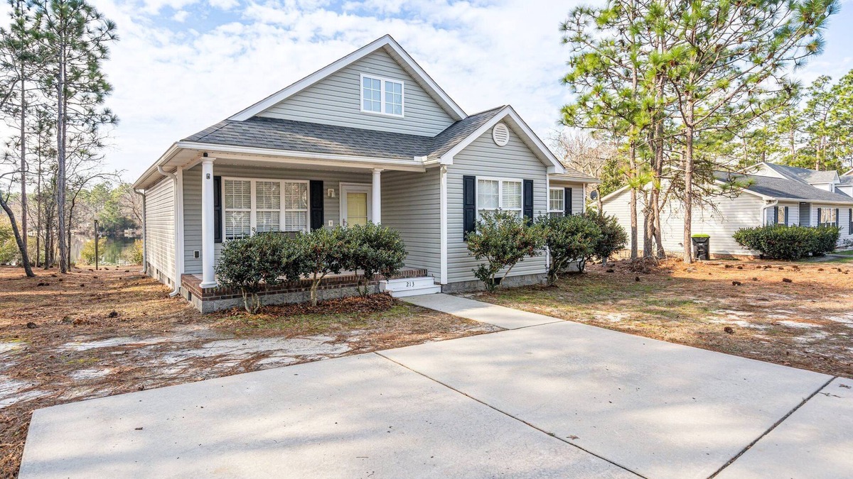 Boiling Spring Lakes House | Lake Keziah House-Lake View, Spacious, & Private!