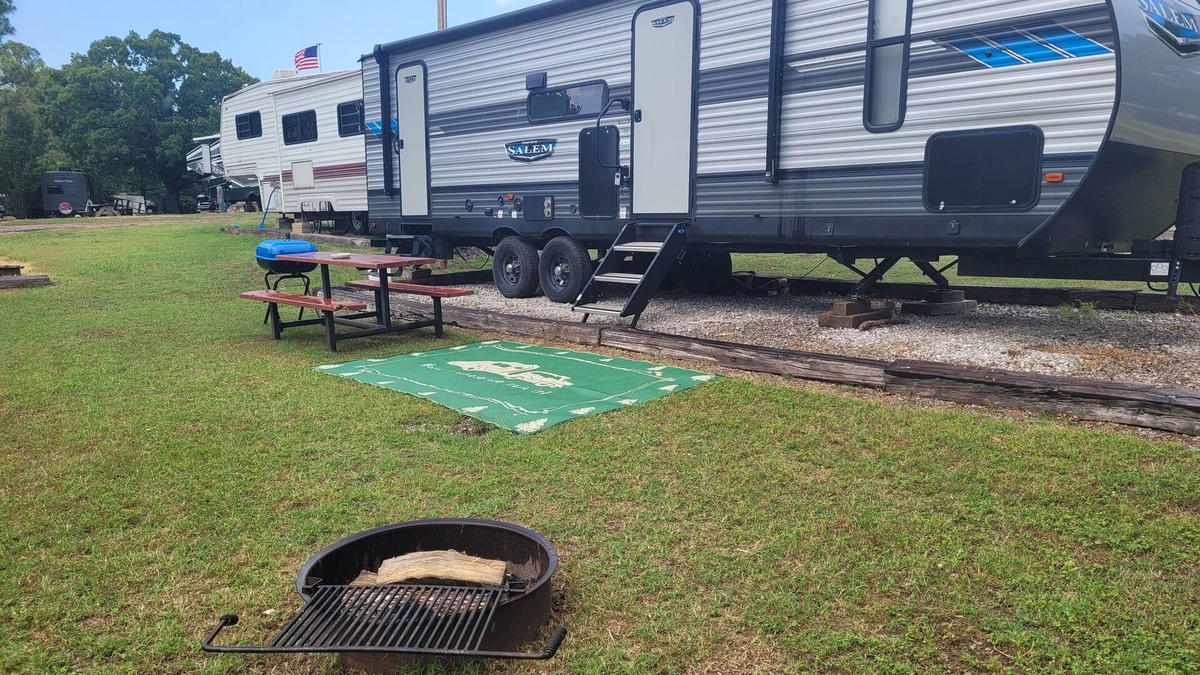 Sulphur House | Lake Life @ Arbuckles! Come check out our Fully Stocked campers in Sulphur, OK
