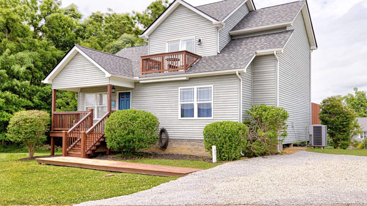 Taylorsville Cottage | Lake Livin' & Bourbon Sippin' - Taylorsville Lake