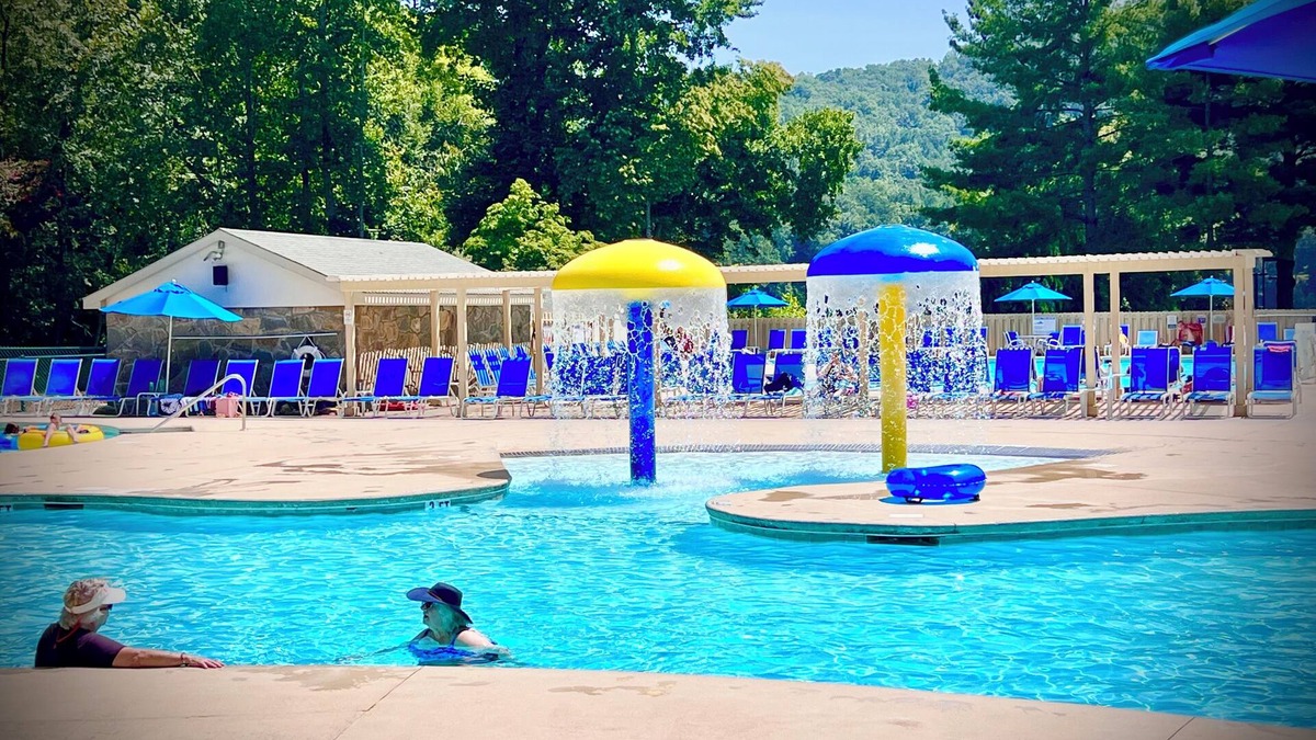 Lake Lure Condo | Lake Lure Getaway, Pools, Golf and More!