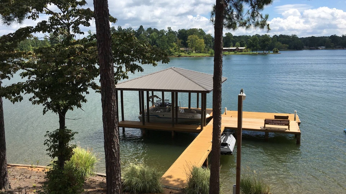Dadeville House | Lake Martin Getaway Perfect for Auburn Football Game Day Weekend
