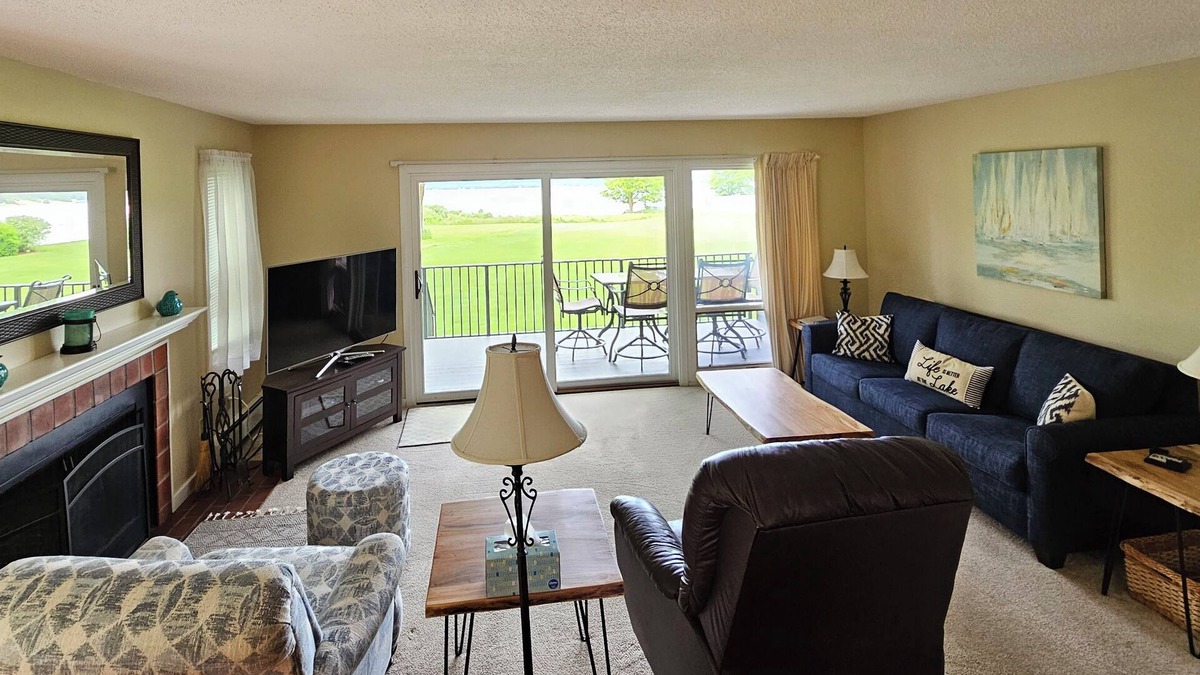 Petoskey Condo | Lake Michigan Condo on Little Traverse Bay in Petoskey