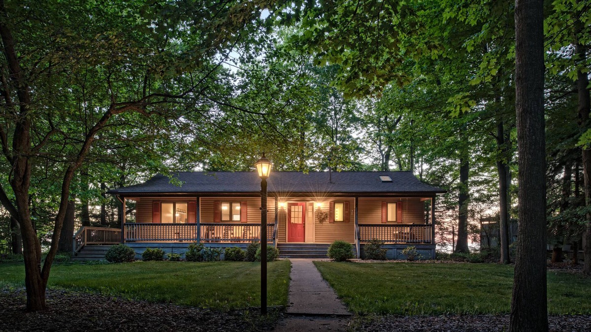 Mears House | Lake Michigan Home With Private Beach! Sleeps 8.