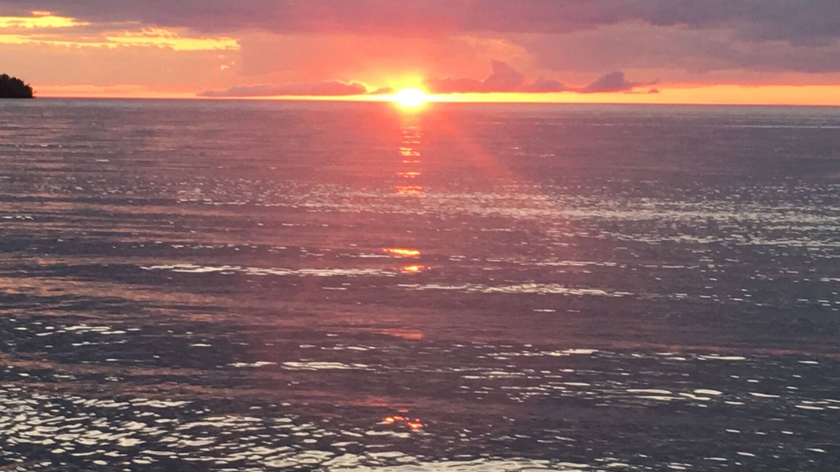 Bay Shore House | Lake Michigan Love! Sunsets and splashes