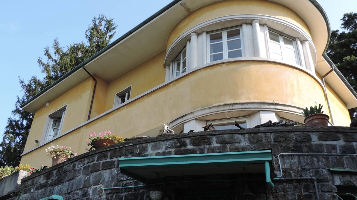 Reno Villa | Lake/Mountain Views Terrace Garden Woods. Spacious rooms, High windows, Lift