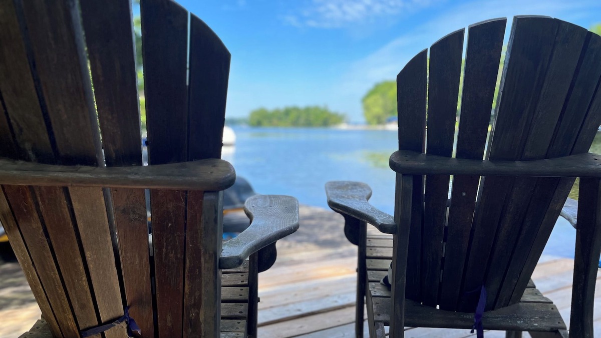 Bracebridge Cottage | Lake Muskoka Escape Family Cottage- McVittie Island relaxation with amenities