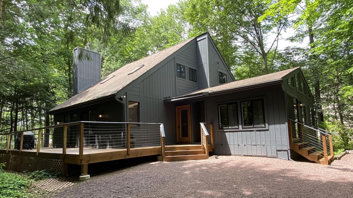 Pocono Pines House | Lake Naomi ~ Poconos ~ 3BR/2BA ~ Close to Kalahari, Camelback, Jack Frost, BB