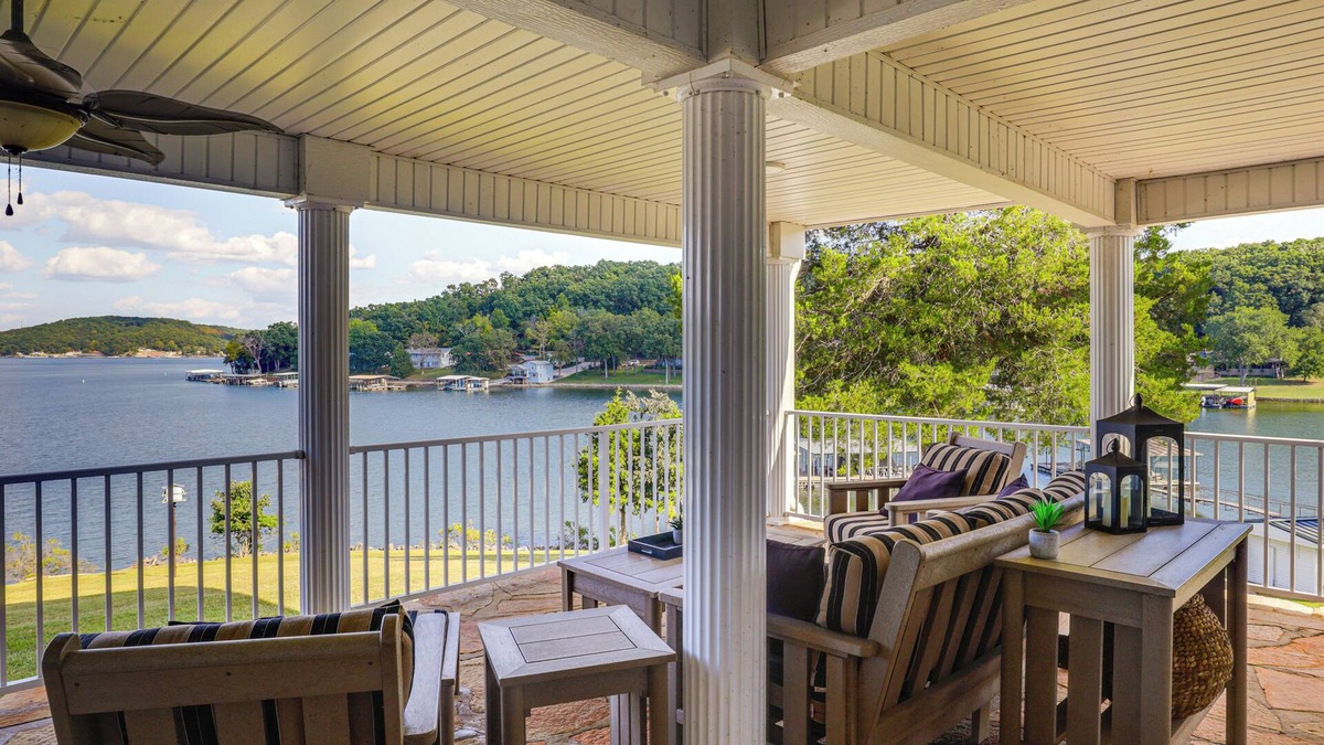 Roach House | Lake of the Ozarks Haven w/Decks, Dock & Kayaks!