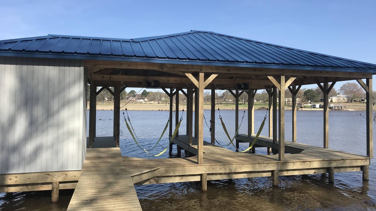 Flint Cabin | Lake Palestine Lake Front Fishing cabin