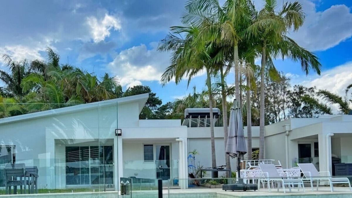 Dora Creek House | Lake Palm Estate - pool, waterfront resort style