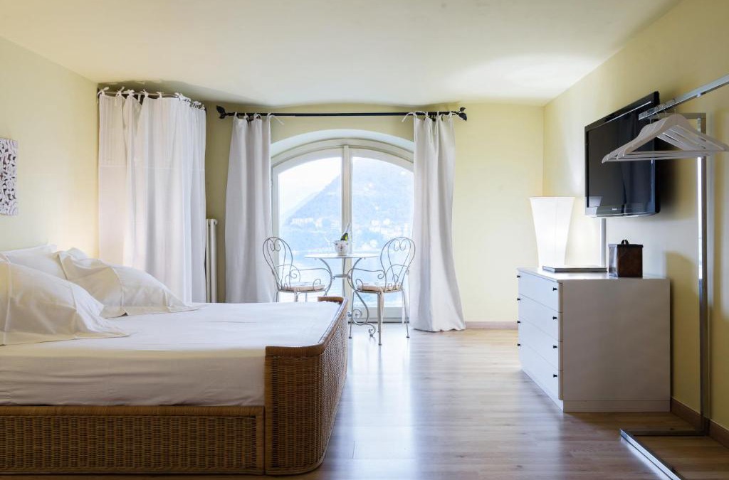 Como Apartment | Lake Panorama - byMyHomeinComo
