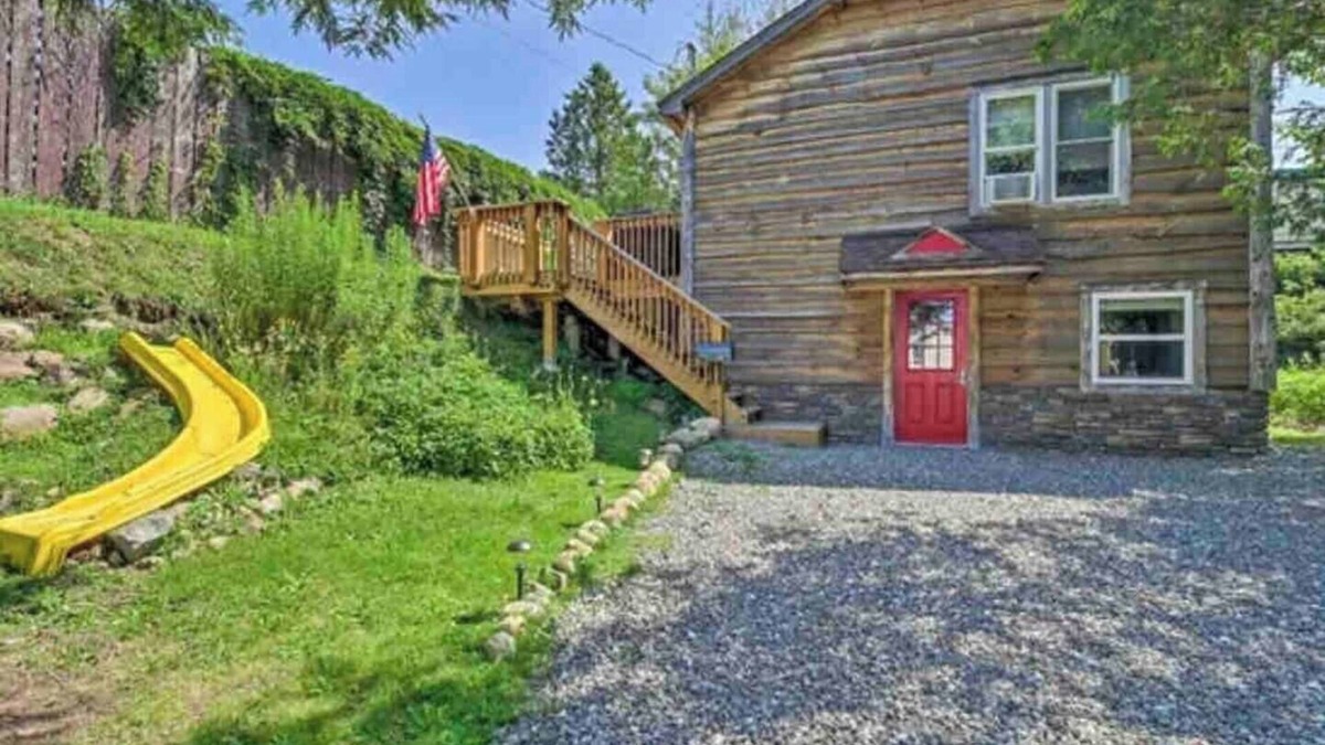Lake Placid Cottage | Lake Placid Cottage close to town