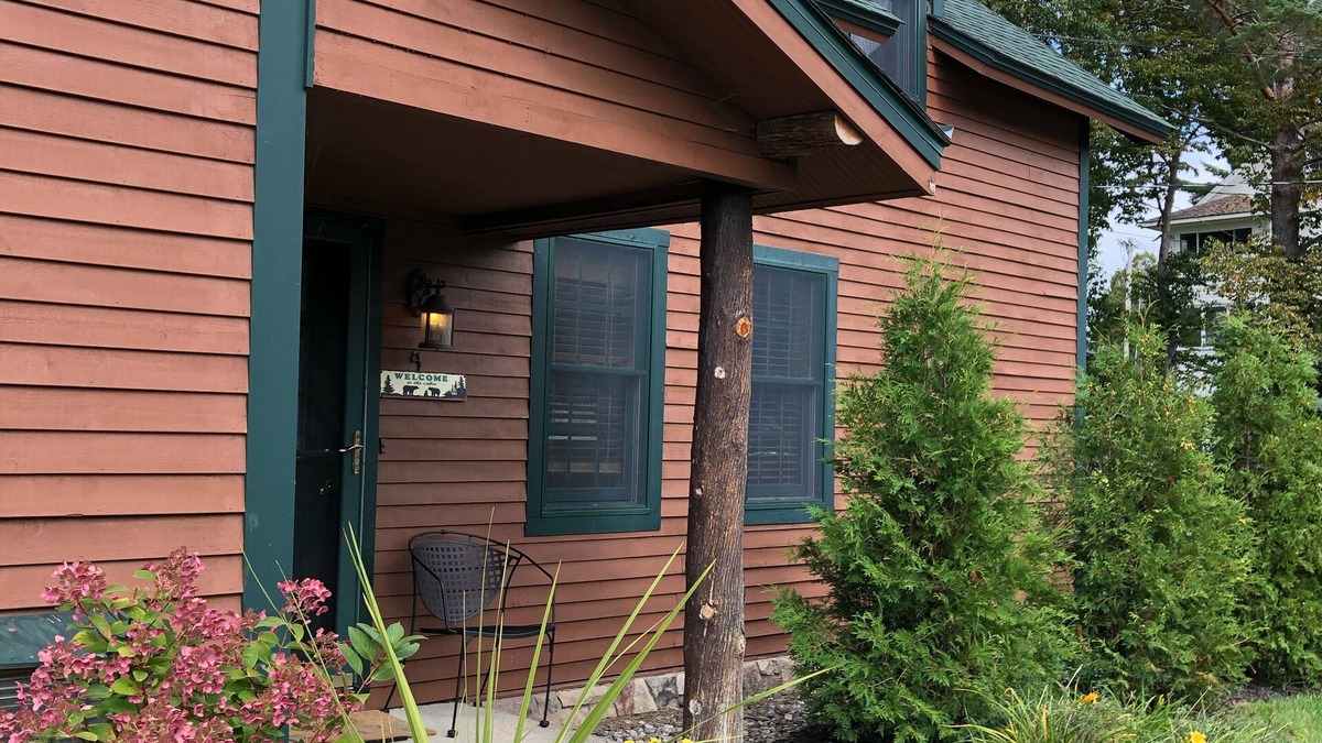 Hillcrest Condo | Lake Placid Get-a-way! Walking Distance to Main St and Mirror Lake