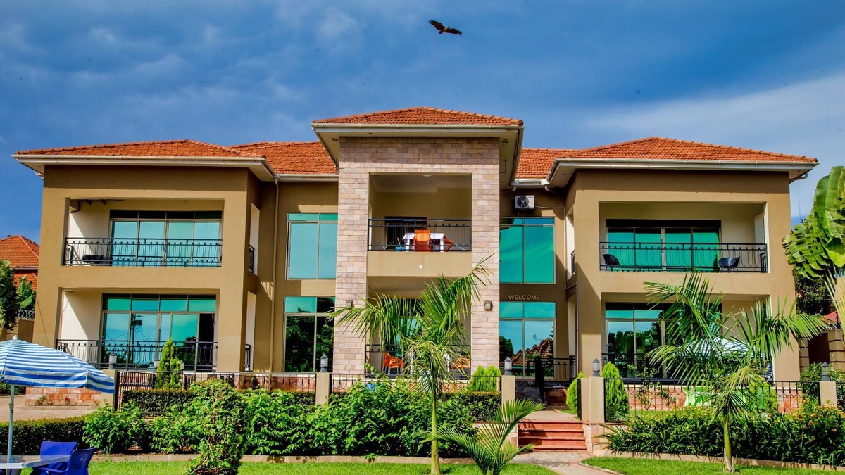 Entebbe House | Lake Point Villa
