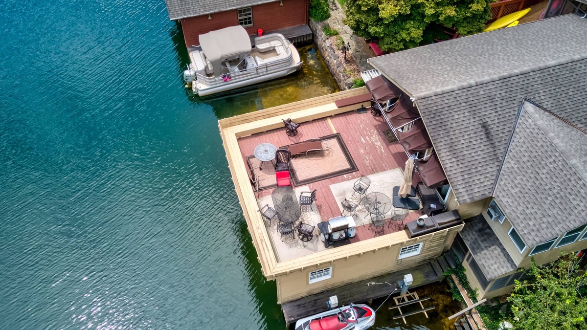 Lakemont House | Lake Rabun vintage boathouse with two suites & amazing views