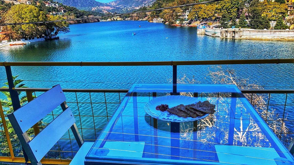 Bhimtal Hotel | Lake Retreat offers the most stunning lake view and landscapes in the Himalayas.