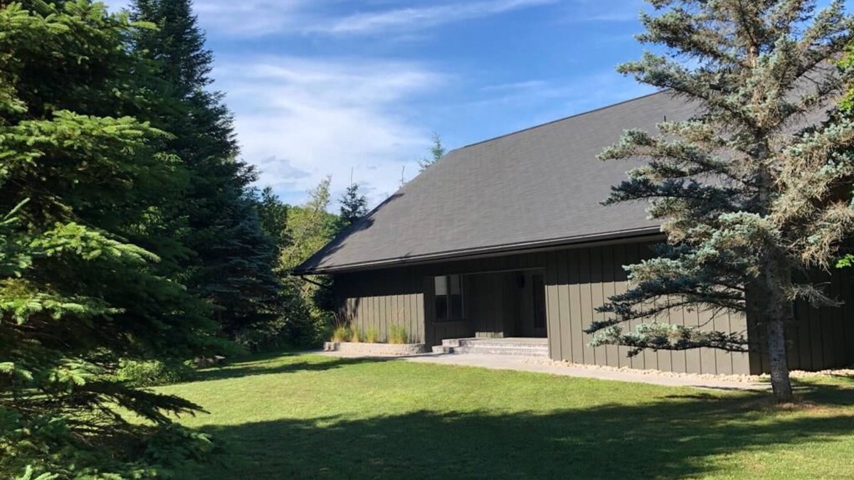 Muskoka Lakes Cottage | Lake Rosseau Custom Built Cottage