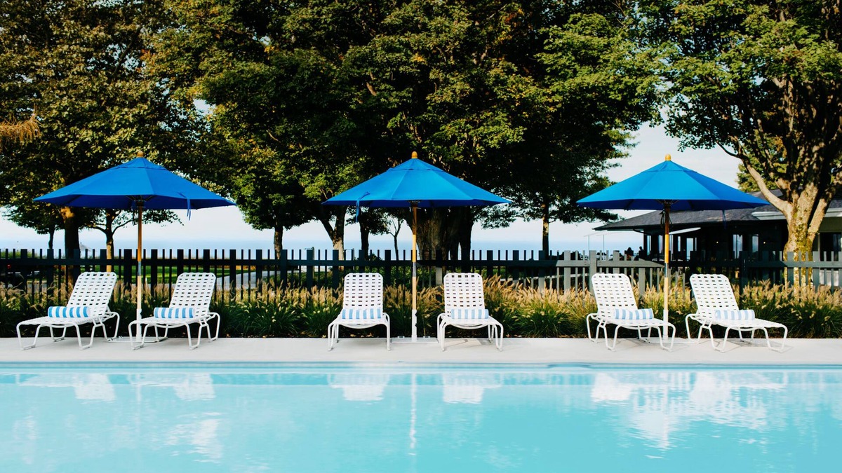 Saugatuck Hotel | Lake Shore Resort
