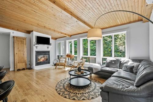 Potton Ski Chalet | Lake - Spa - Pool Table - Chalet Ookpik