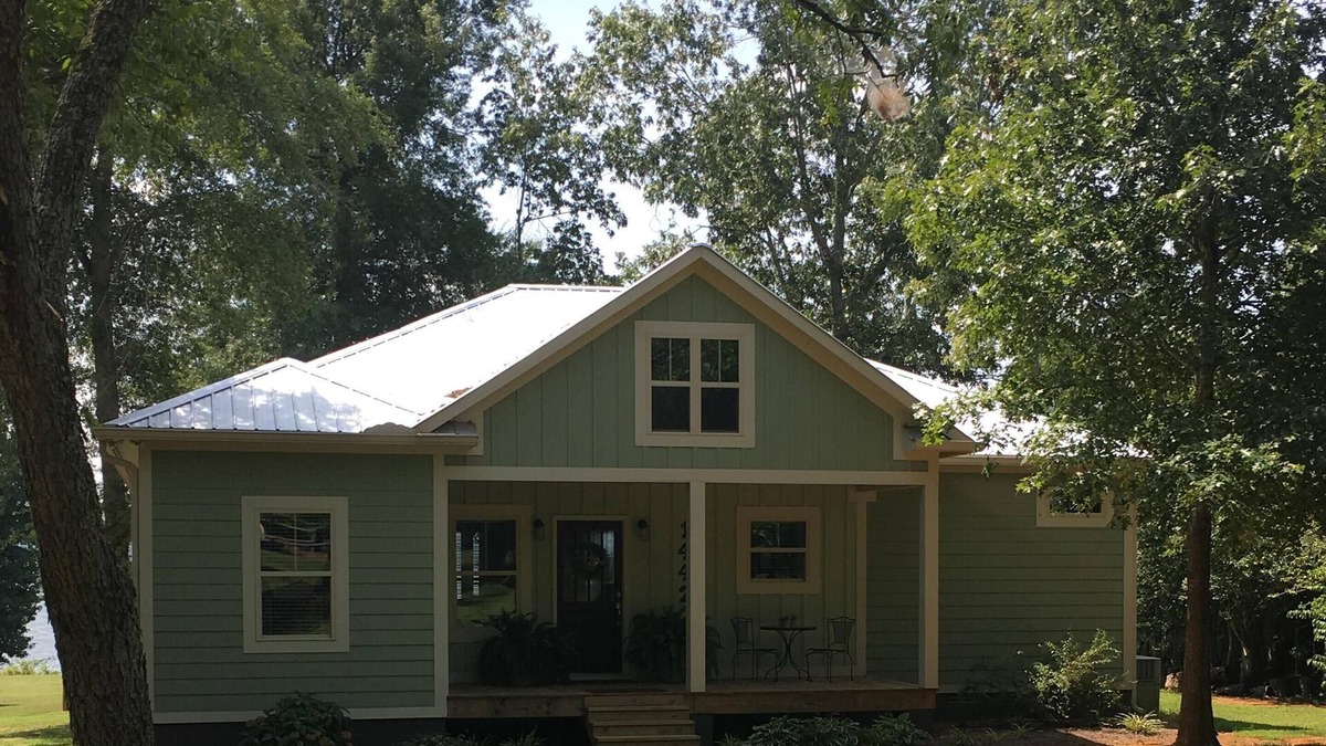 Groveoak Cottage | Lake Therapy Cottage On the Water. WIFI
