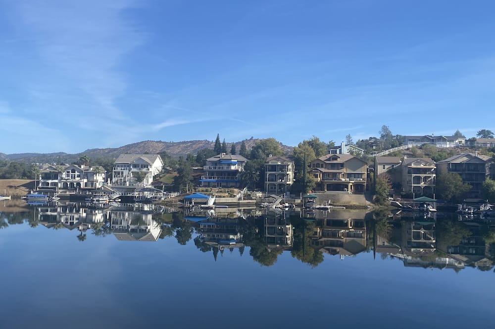 Copperopolis House | Lake Tulloch right on the water with private dock!