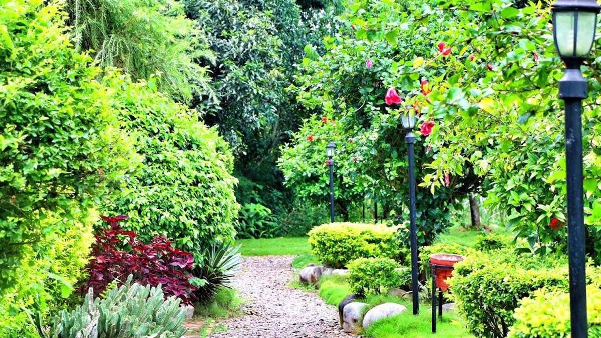 Bharatpur Hotel | Lake Twenty Thousand Farm and Retreat