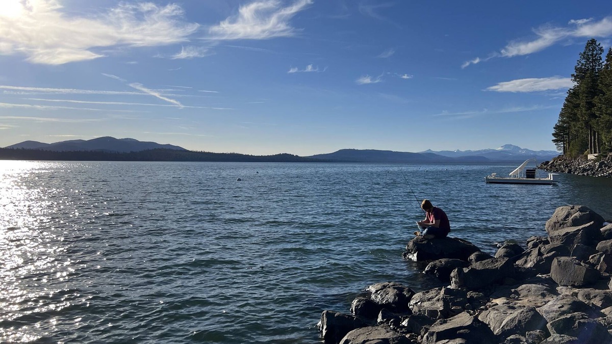 Lake Almanor Country Club House | Lake View Cottage in Lake Almanor Country Club!