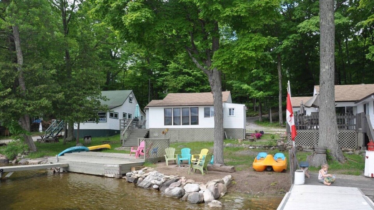 Deer Bay House | Lake Vibe! Buckhorn FUN Family Cottage Vacation!!