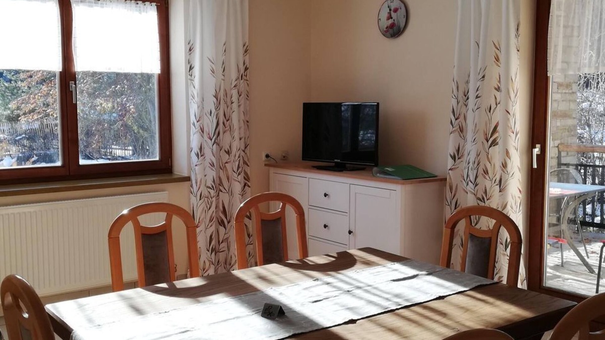 Weissenbach Apartment | Lake view - App. with 2 bedrooms; shower, WC - Abenteuerhof Schiefer