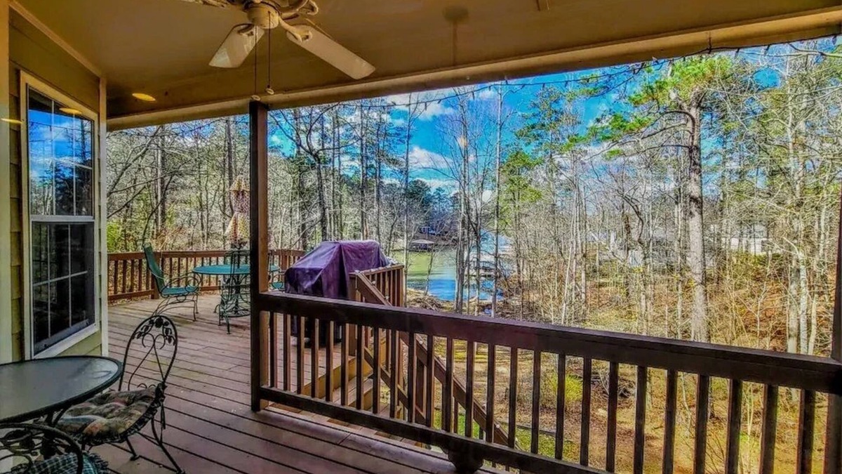 Monticello House | Lake View Country Family Home