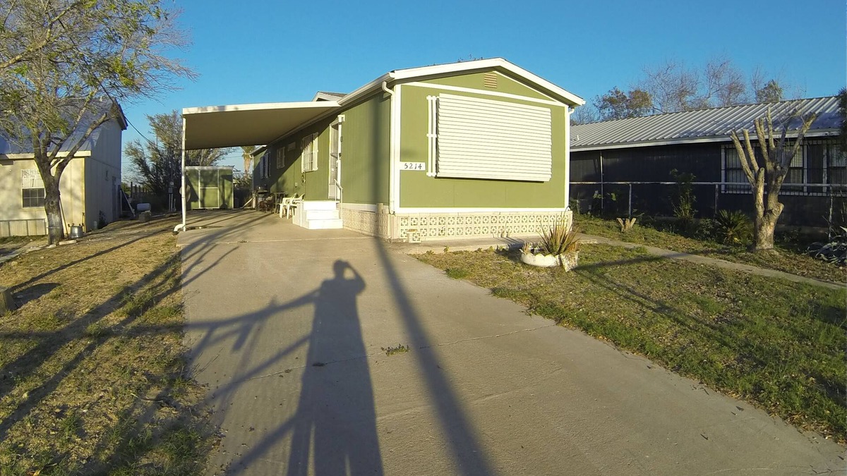 Siesta Shores House | Lake view, Perfect Family Getaway at Falcon Lake is at BASSMANS LODGING