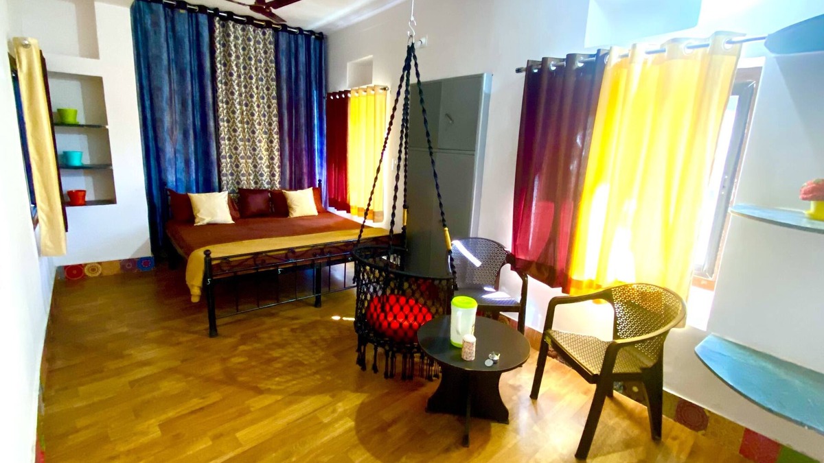 Lake Swaroop Sagar Hotel | lake view rooftop in lakecity