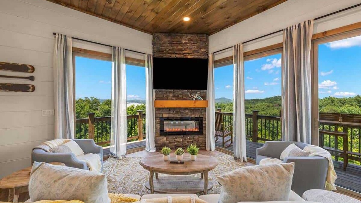 Sevierville Cabin | Lake View Serenity - Indoor Pool - Arcade - Lake