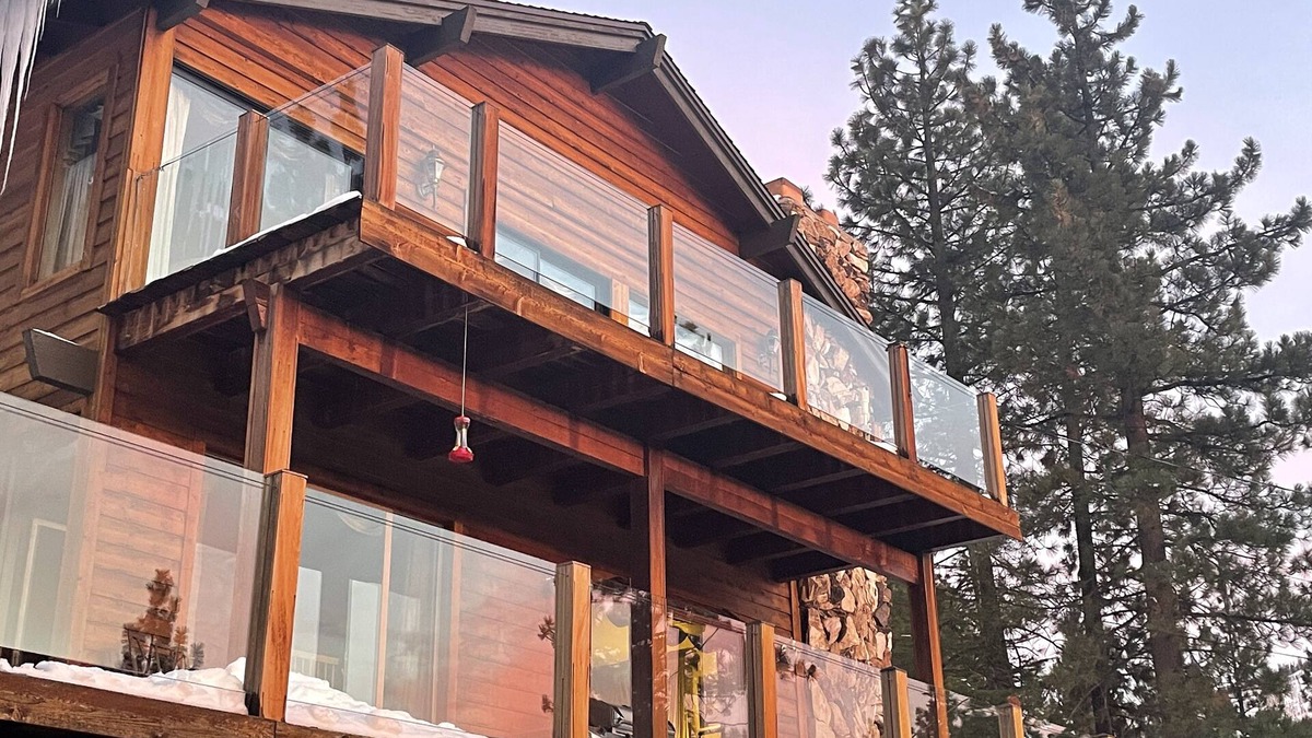 Stateline House | Lake Views and location. Quiet yet 10 minutes to casinos, skiing and beaches!