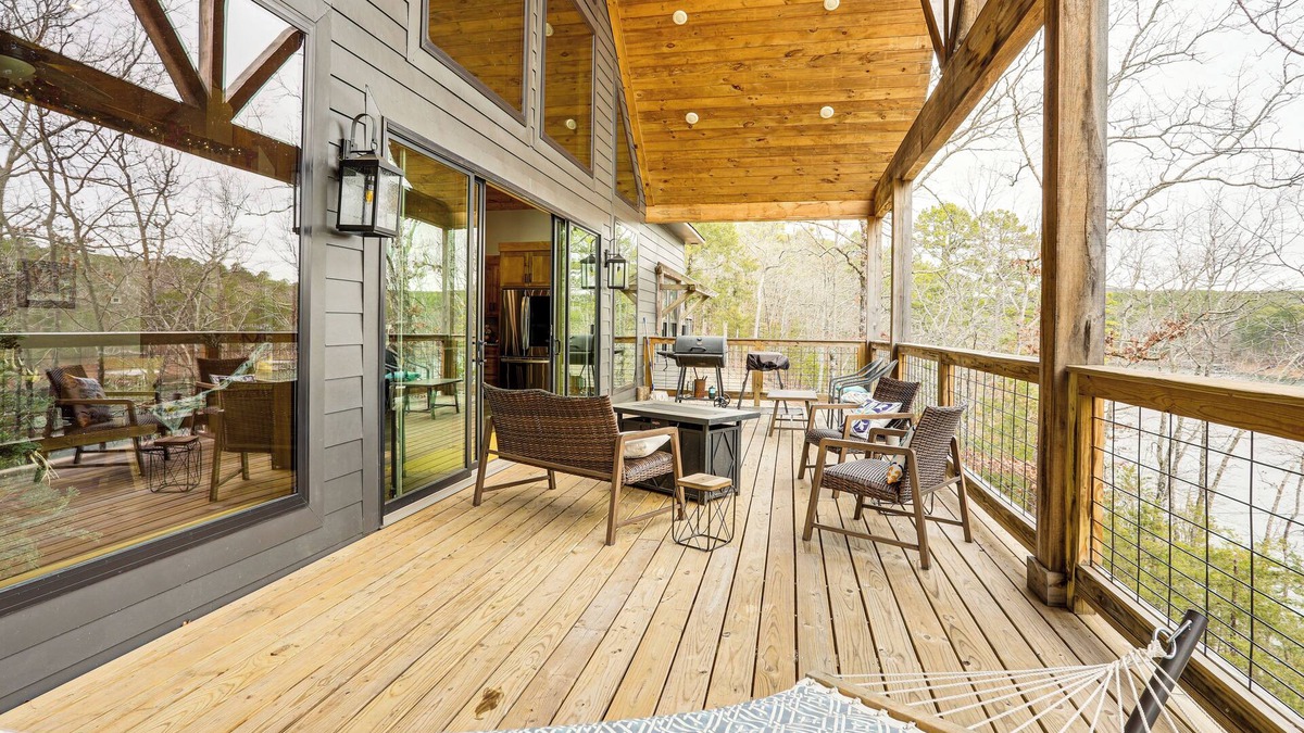 Drasco Cabin | Lake Views & Golf Access at Secluded Drasco Lodge