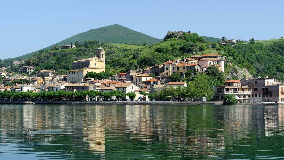 Lake Bracciano Villa | Lake villa for 6 people
