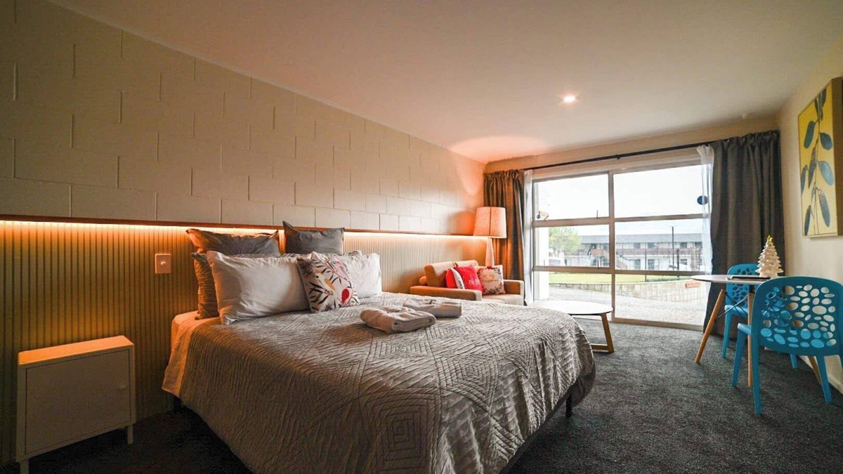 Lake Tekapo House | Lake Vista - Perfect 1BR Retreat for Two
