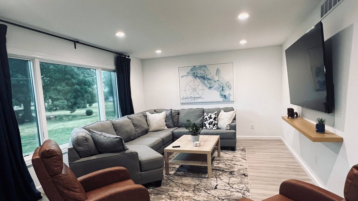 Enchanted Hills House | Lake Wawasee;5 Bed, XL Boat Slip, & Pet friendly