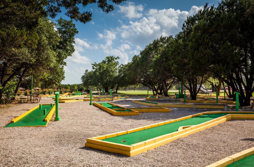 Lake Whitney Resort | Lake Whitney Camping Resort Ramp Cabin 4