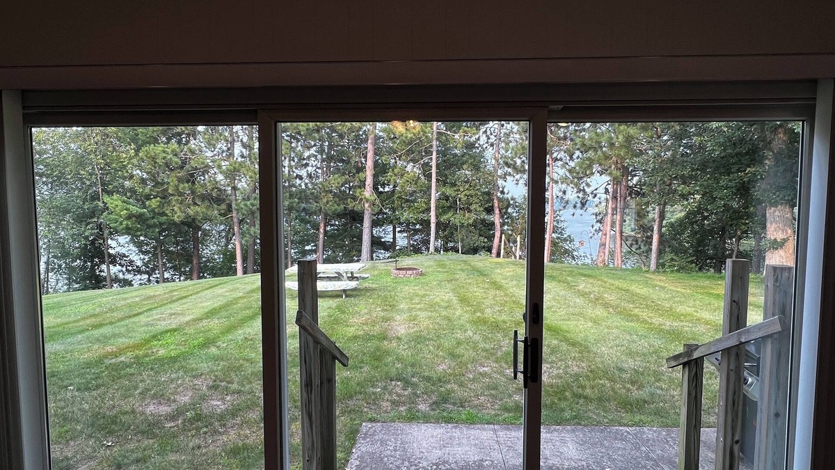 Lake Wissota Apartment | 🔥 Lake Wissota Lakefront · Spacious · Fire Pit · Grill 2 Docks · Great Fishingnt