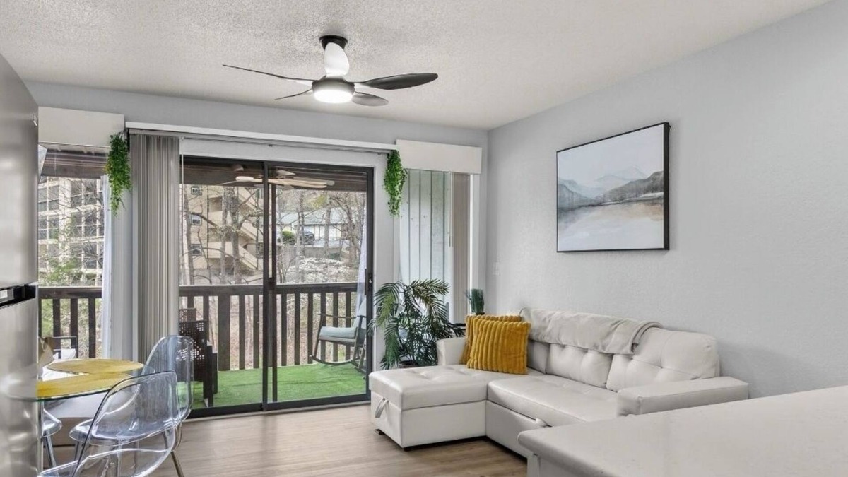 Lake Ozark Apartment | Lakefront Relaxing stay with boat ramp, slip, indoor, outdoor pool and hot tub