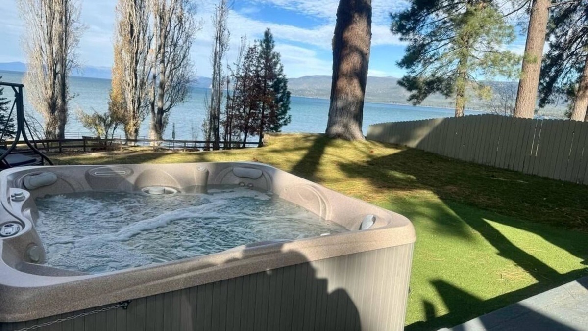Al Tahoe House | LAKEFRONT 6 BEDROOM HOMEn IF YOU WANT THE BEST THIS IS IT