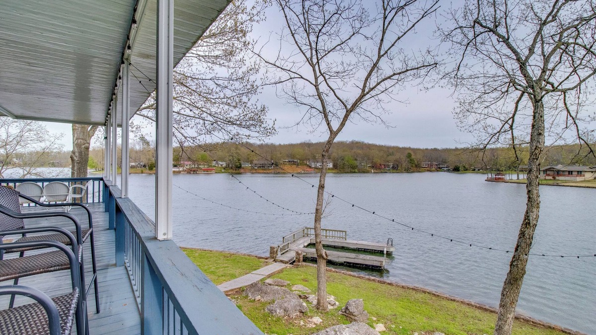 Cherokee Village House | Lakefront Arkansas Abode - Deck, Grill & Fire Pit!