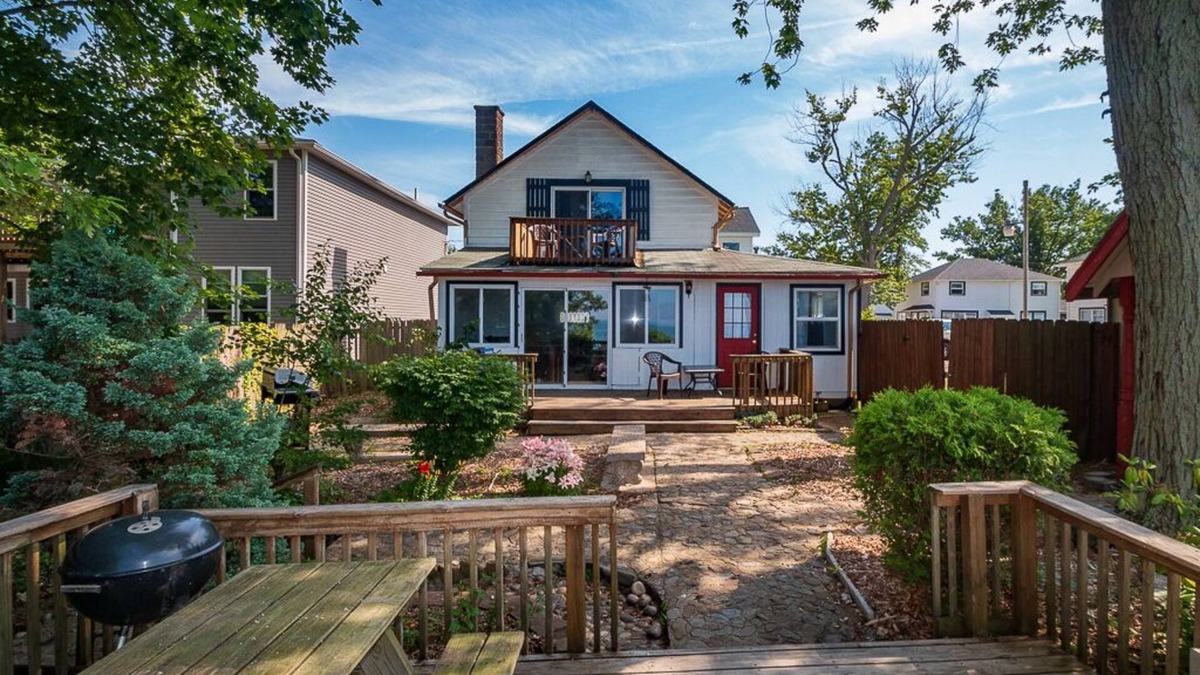 Geneva-on-the-Lake House | Lakefront, awesome views, water access, center strip, private, parking.