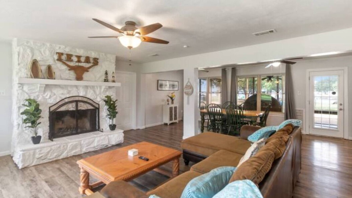 Tool House | Lakefront Bliss at Cedar Creek: Fire Pit & Views