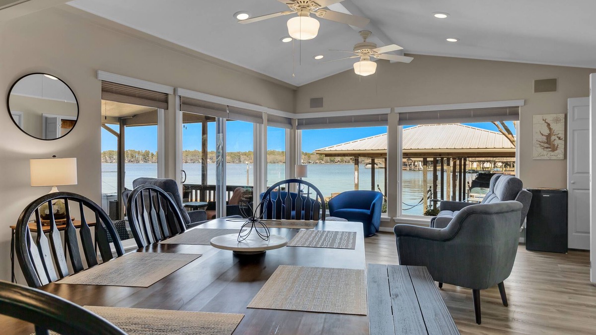 Willis House | Lakefront Bliss: Your Serene Escape on Lake Conroe!