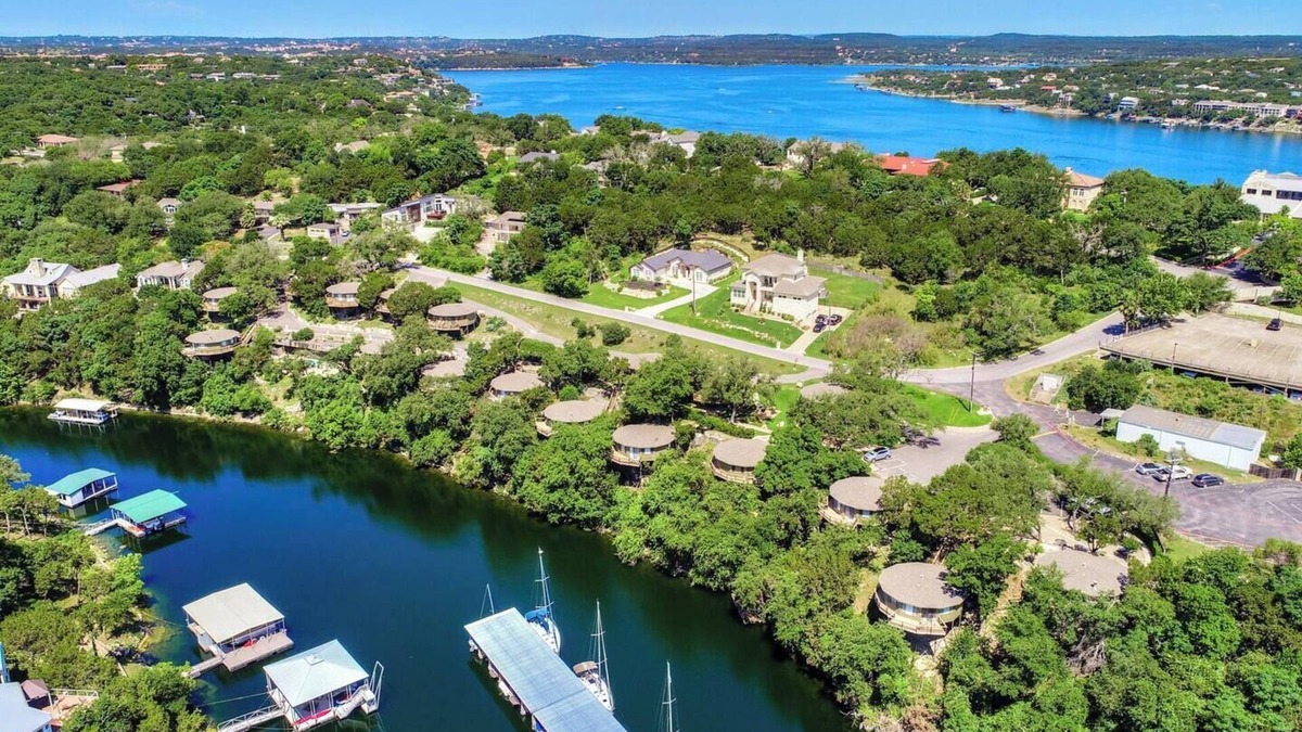 Lakeway House | Lakefront Bungalow - Shared Community Pool/Hot Tub #1