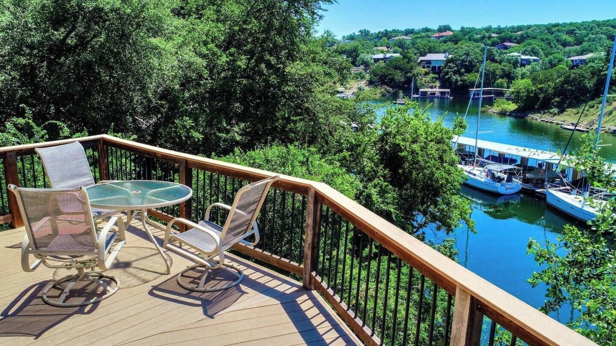 Lakeway House | Lakefront Bungalow - Shared Community Pool and Hot Tub #9