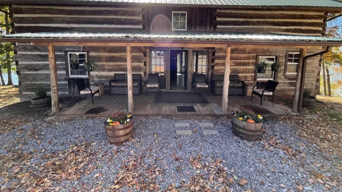 Cadiz Cabin | Lakefront Cabin - 3BR 2BA - All Season Lake Views!